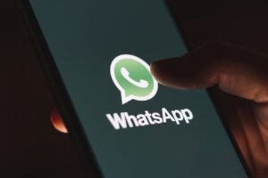 WhatsApp прекратит поддержку iPhone до версии iOS 15.1 с 5 мая 2025 года